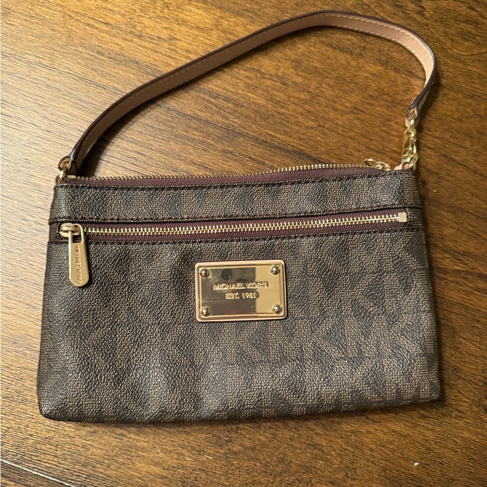 Michael Kors zipper wallet, brown with gold. New without tags.